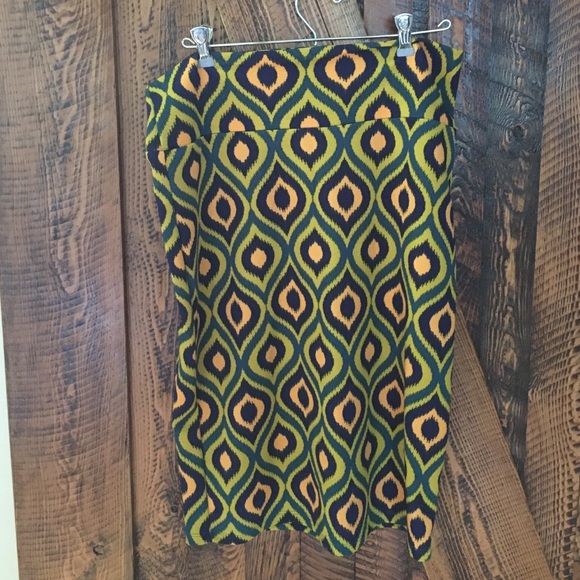 LuLaRoe Cassie skirt