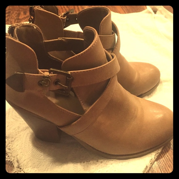 Fall GUESS booties