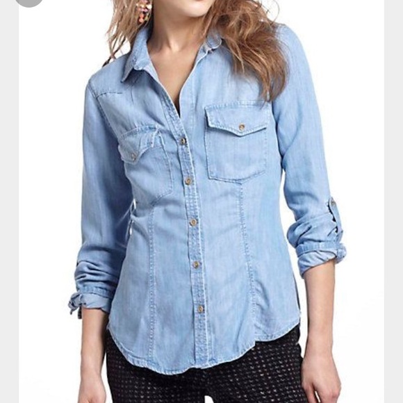 Anthropologie Cloth & Stone Fitted Chambray Shirt