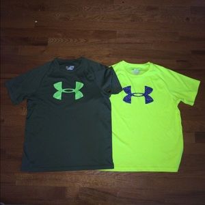 Hunter Green Under Armour Shirt! Boys XL