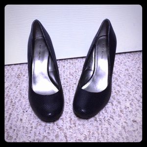 Bandolino Snakeskin Heels