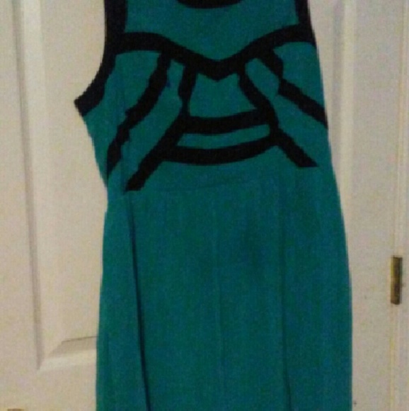 Dress - Picture 2 of 2