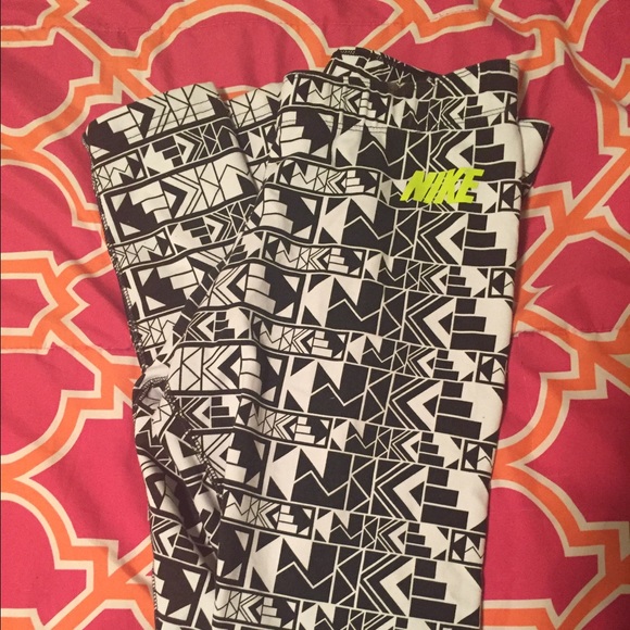 Nike Aztec Leggings