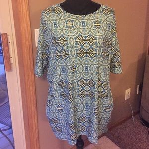 Lularoe Irma medium