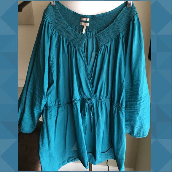 *Plus Size* Super cute tunic with 3/4 sleeves
