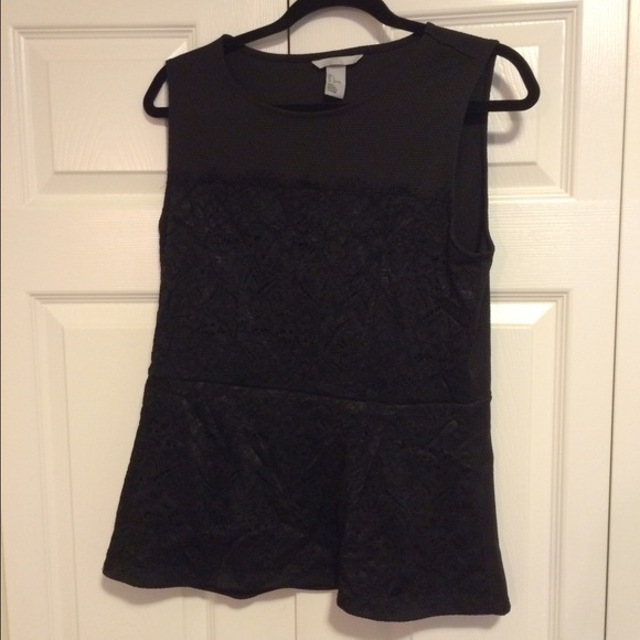 GUC - H&M peplum black and lace top