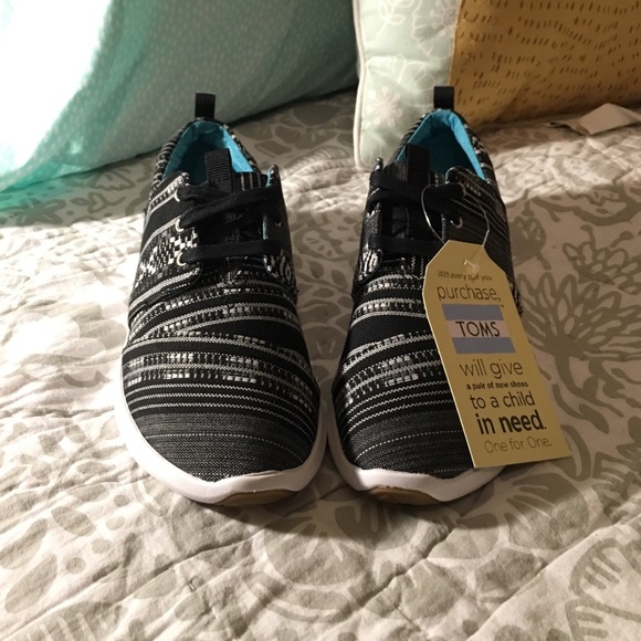 NIB Black & White Toms!
