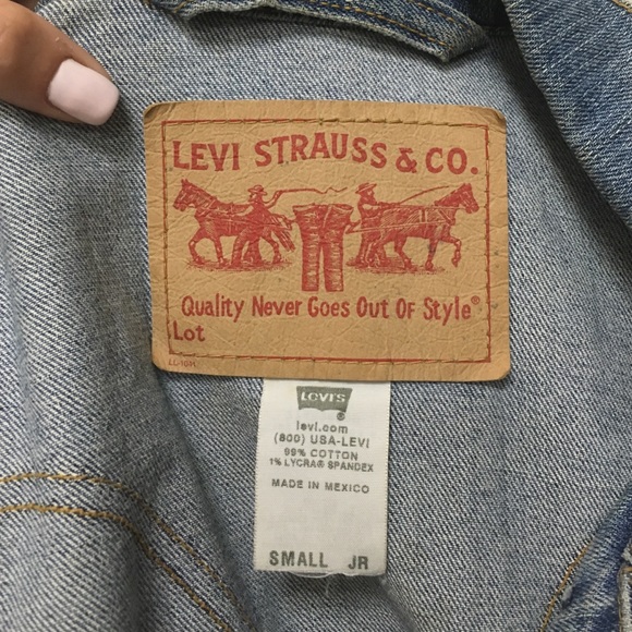 🚦This gorgeous Levis jacket - Picture 4 of 8