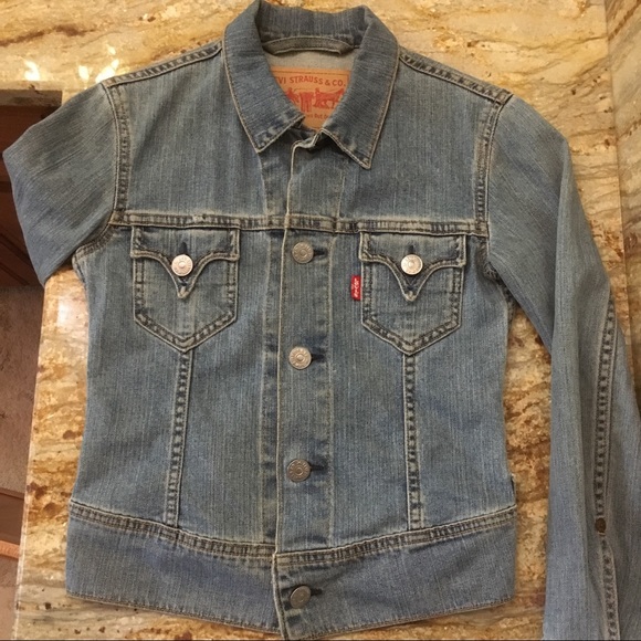 🚦This gorgeous Levis jacket - Picture 5 of 8