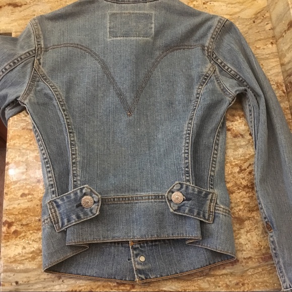 🚦This gorgeous Levis jacket - Picture 7 of 8