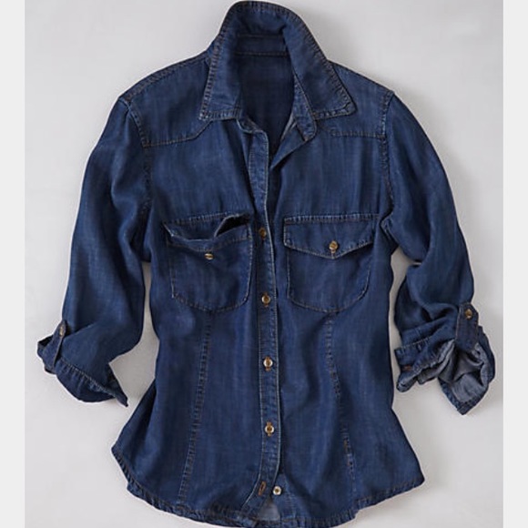 Anthropologie Cloth & Stone Fitted Chambray Shirt