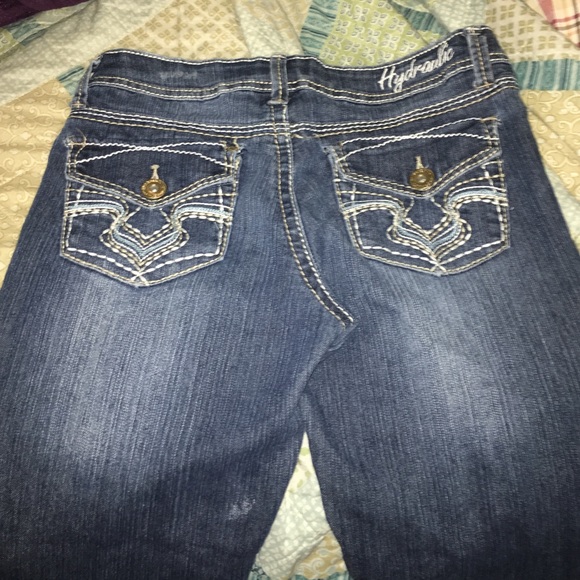 Hydraulic capris