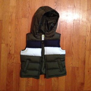 Crazy 8 hooded puffer vest