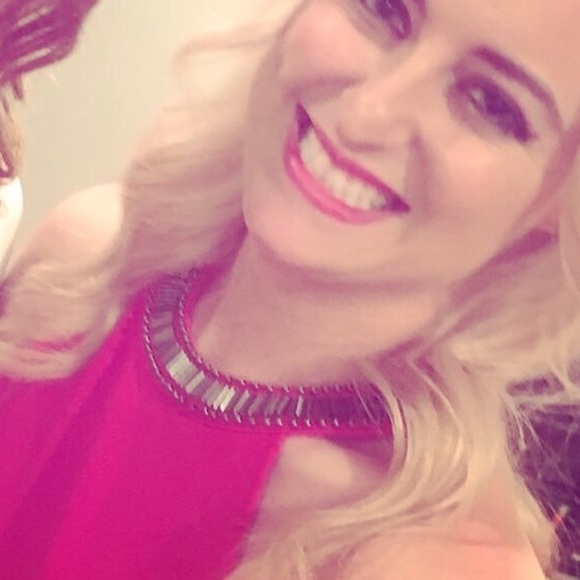 Red Top - Picture 2 of 4