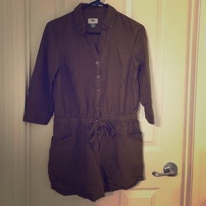 Quarter sleeve romper