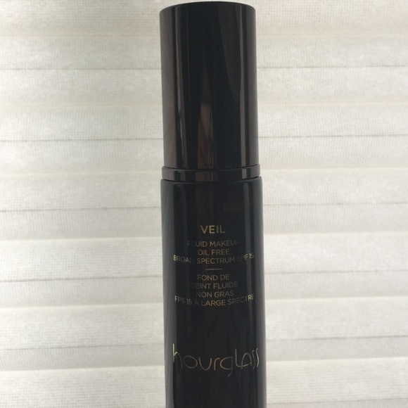 Hourglass Fluid Makeup Oil Free