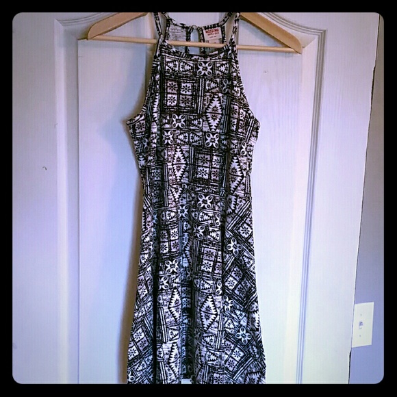 Summer Dress - Picture 1 of 3