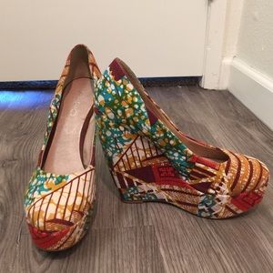 Aldo Aztec print wedges