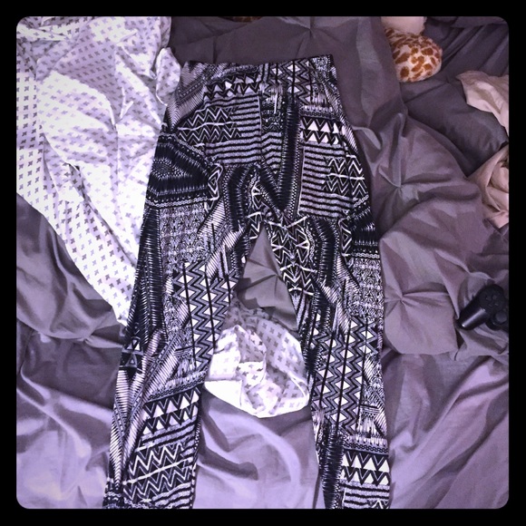 Cloth Aztec pattern pants MAKE AN OFFER