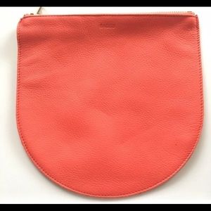 Baggu clutch
