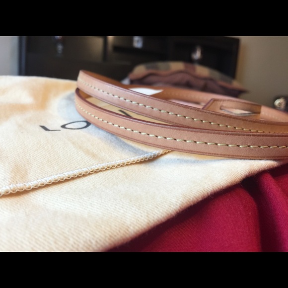 ***SOLD***Louis Vuitton Favorite MM - Picture 4 of 4