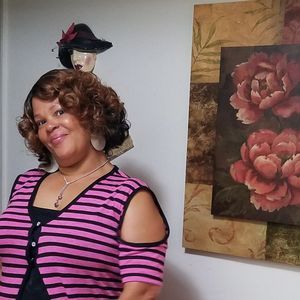 Meet your Posher, Lori