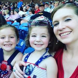 Meet your Posher, Nikki