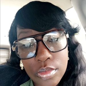 Meet your Posher, Nikki