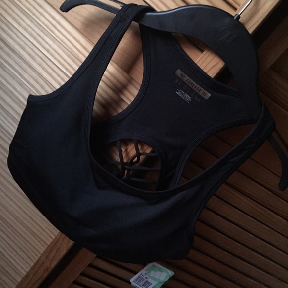 NEW! Forever 21 Sports Bra (black)