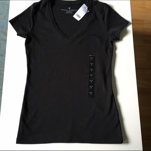 Banana Republic Basic Black V-Neck Tee