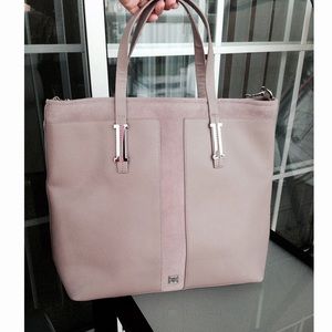 Ivanka Trump Shopper