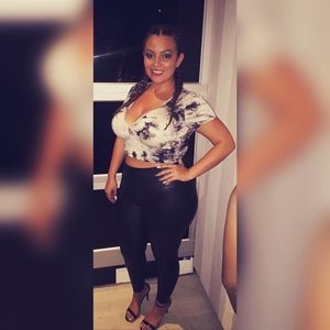 Meet your Posher, Claudia