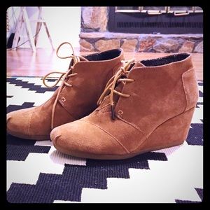 Brown suede TOMS wedges