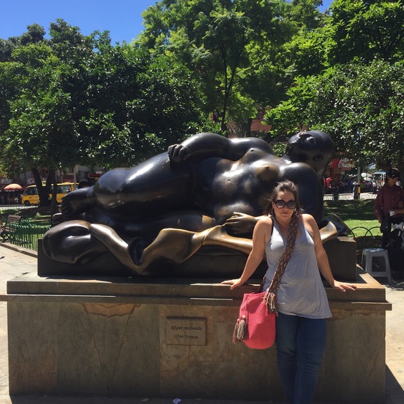 Plus Size Princess 👑 - Picture 3 of 7