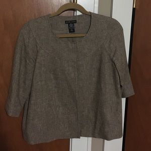 Cropped brown blazer