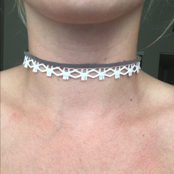 White lace choker