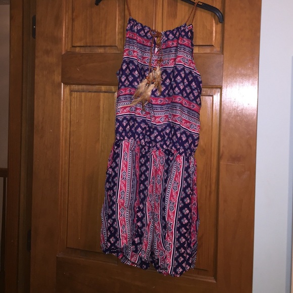 Red and blue romper. - Picture 2 of 3