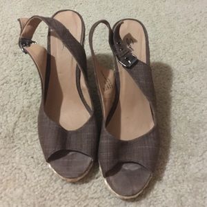 Brown wedges
