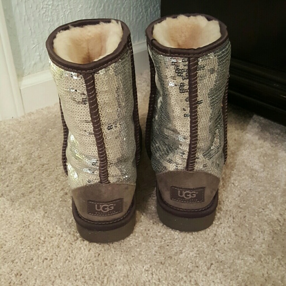●● SOLD●● UGG Silver Sequined Boots - Picture 2 of 3