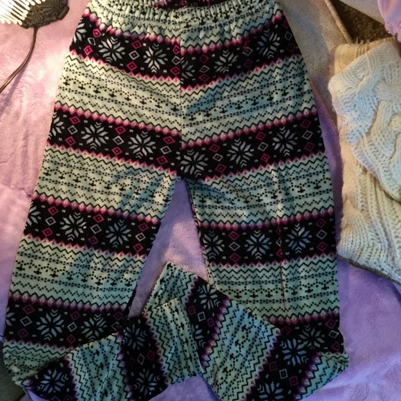 Winter Wonderland ✂️ Fair Isle Fleece Leggings - Picture 3 of 4