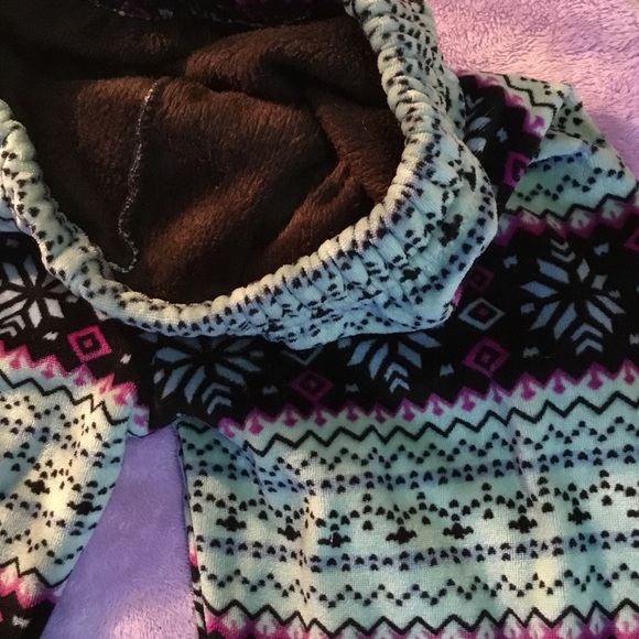 Winter Wonderland ✂️ Fair Isle Fleece Leggings - Picture 4 of 4