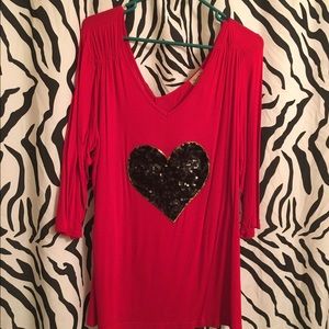 Red top with black and gold heart❣