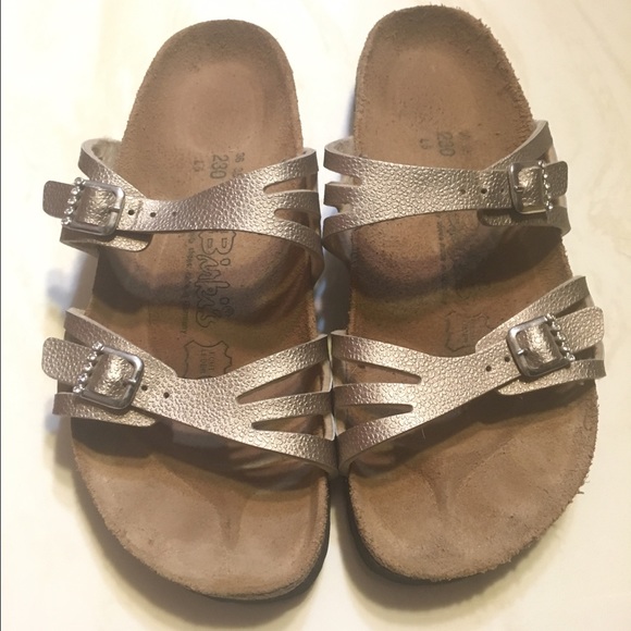Birkenstocks. 👞