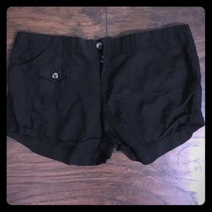 Love tree black shorts