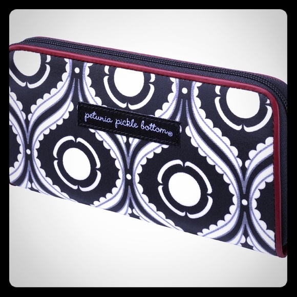 Petunia pickle bottom WANDERLUST WALLET