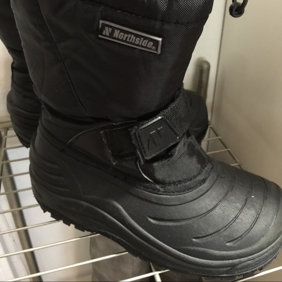 Size 13 kids snow boot
