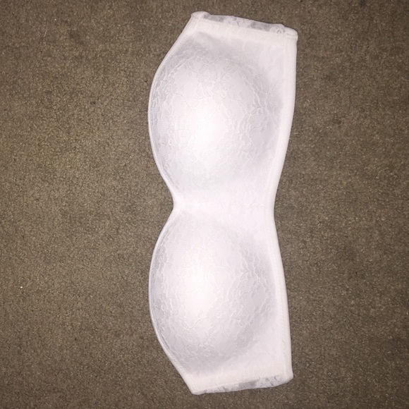 White lace bandeau