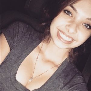 Meet your Posher, Carrissa