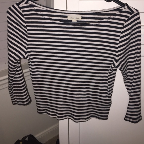 URBAN OUTFITTERS (silence + noise brand) CROP TOP