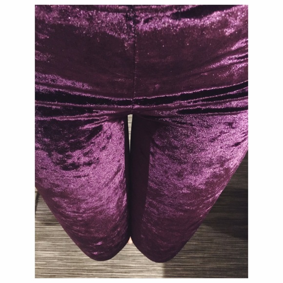 Velvet purple leggings